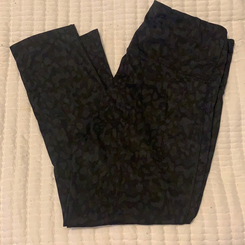 Vogo size Large cheetah leggings